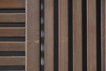 アンティーク建具　明治大正期　希少デザイン　格子意匠が印象的な蔵戸1枚　(R-085195)