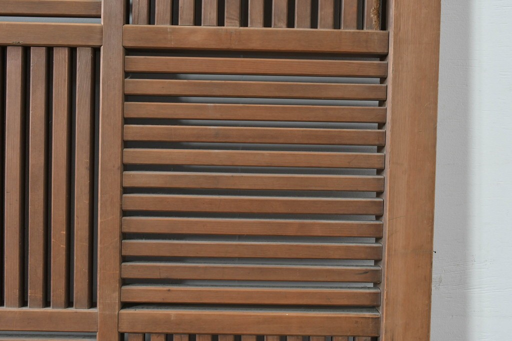 アンティーク建具　明治大正期　希少デザイン　格子意匠が印象的な蔵戸1枚　(R-085195)