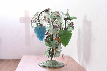 中古　イタリア製　TOSO CESARE(トーソー)　ムラーノガラス(MURANO)　3灯　ブドウ装飾が華やかなテーブルライト　(R-085197)