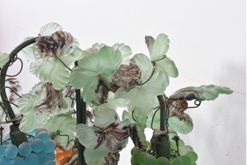 中古　イタリア製　TOSO CESARE(トーソー)　ムラーノガラス(MURANO)　3灯　ブドウ装飾が華やかなテーブルライト　(R-085197)