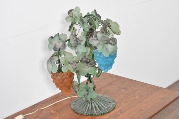 中古　イタリア製　TOSO CESARE(トーソー)　ムラーノガラス(MURANO)　3灯　ブドウ装飾が華やかなテーブルライト　(R-085197)