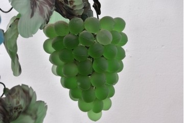 中古　イタリア製　TOSO CESARE(トーソー)　ムラーノガラス(MURANO)　3灯　ブドウ装飾が華やかなテーブルライト　(R-085197)