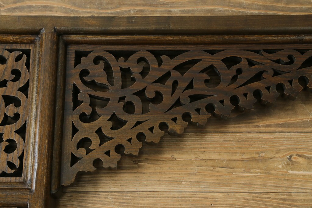 アジアンヴィンテージ　希少!!　インド建築装飾　大型(150cm)　唐草透かし彫りのアーチ形ブラケットパネル一対　(R-085203)