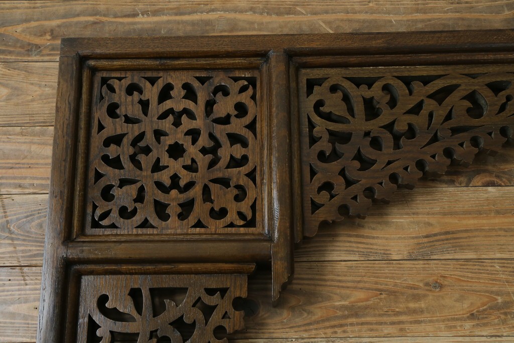 アジアンヴィンテージ　希少!!　インド建築装飾　大型(150cm)　唐草透かし彫りのアーチ形ブラケットパネル一対　(R-085203)