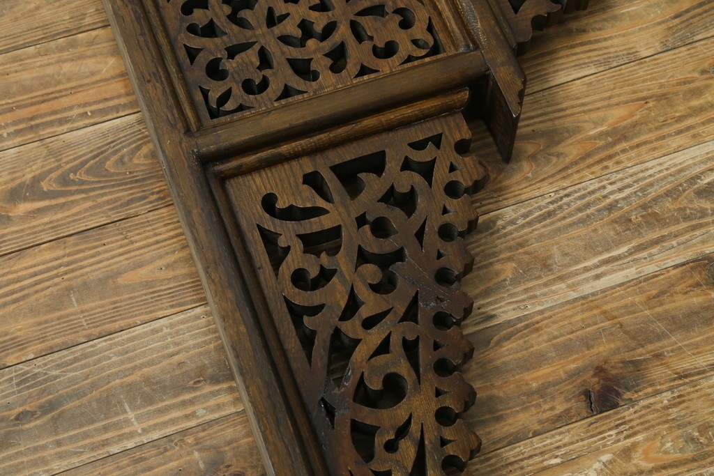 アジアンヴィンテージ　希少!!　インド建築装飾　大型(150cm)　唐草透かし彫りのアーチ形ブラケットパネル一対　(R-085203)