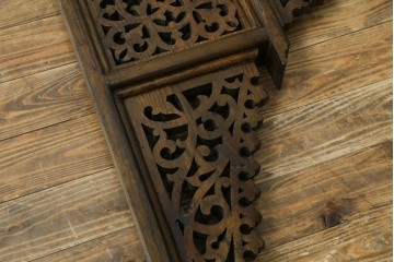 アジアンヴィンテージ　希少!!　インド建築装飾　大型(150cm)　唐草透かし彫りのアーチ形ブラケットパネル一対　(R-085203)