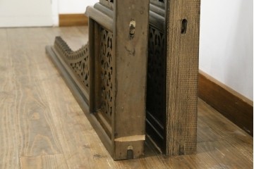 アジアンヴィンテージ　希少!!　インド建築装飾　大型(150cm)　唐草透かし彫りのアーチ形ブラケットパネル一対　(R-085203)