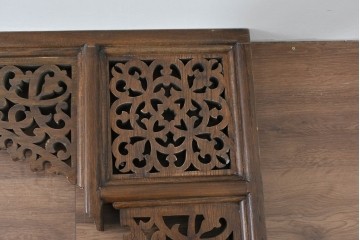 アジアンヴィンテージ　希少!!　インド建築装飾　大型(150cm)　唐草透かし彫りのアーチ形ブラケットパネル一対　(R-085203)