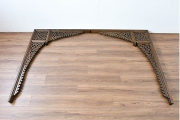 アジアンヴィンテージ　希少!!　インド建築装飾　大型(150cm)　唐草透かし彫りのアーチ形ブラケットパネル一対　(R-085203)