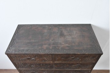 中古　伝統工芸　軽井沢彫り　隅々まで施された桜の彫りが優美なチェスト　(R-085205)