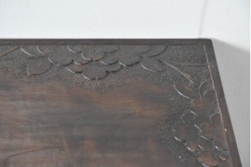 中古　伝統工芸　軽井沢彫り　隅々まで施された桜の彫りが優美なチェスト　(R-085205)