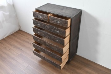 中古　伝統工芸　軽井沢彫り　隅々まで施された桜の彫りが優美なチェスト　(R-085205)