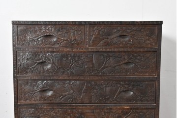 中古　伝統工芸　軽井沢彫り　隅々まで施された桜の彫りが優美なチェスト　(R-085205)