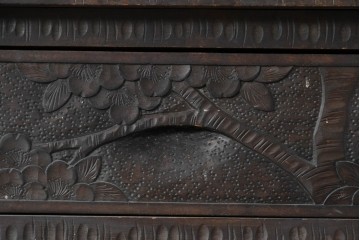 和製ヴィンテージ　希少モデル‼　伝統工芸　軽井沢彫り　細部まで丁寧に施された桜の彫刻が美しいドレッサー　(R-085208)