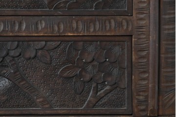 和製ヴィンテージ　希少モデル‼　伝統工芸　軽井沢彫り　細部まで丁寧に施された桜の彫刻が美しいドレッサー　(R-085208)