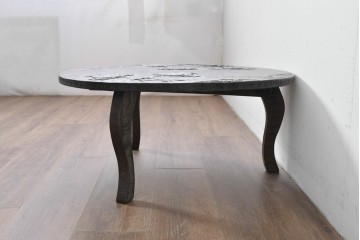 和製ヴィンテージ　希少デザイン　伝統工芸　軽井沢彫り　大胆に施された桜の彫刻が見事な丸テーブル　(R-085210)