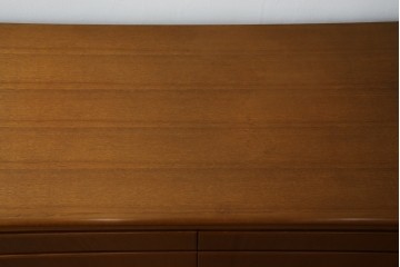 和製ヴィンテージ　チーク材　上質なつくりで収納力も抜群な北欧デザインのサイドボード　(R-085211)