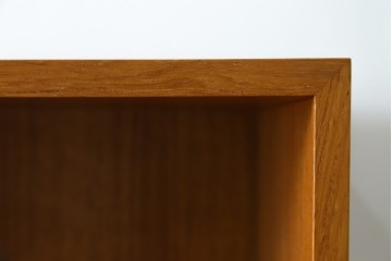 中古　美品　CHLOROS(クロロス)オリジナル　希少な廃番品　北欧デザインのおしゃれなハイブックシェルフ　(R-085215)