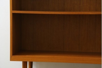 中古　美品　CHLOROS(クロロス)オリジナル　希少な廃番品　北欧デザインのおしゃれなハイブックシェルフ　(R-085215)