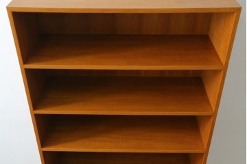 中古　美品　CHLOROS(クロロス)オリジナル　希少な廃番品　北欧デザインのおしゃれなハイブックシェルフ　(R-085215)