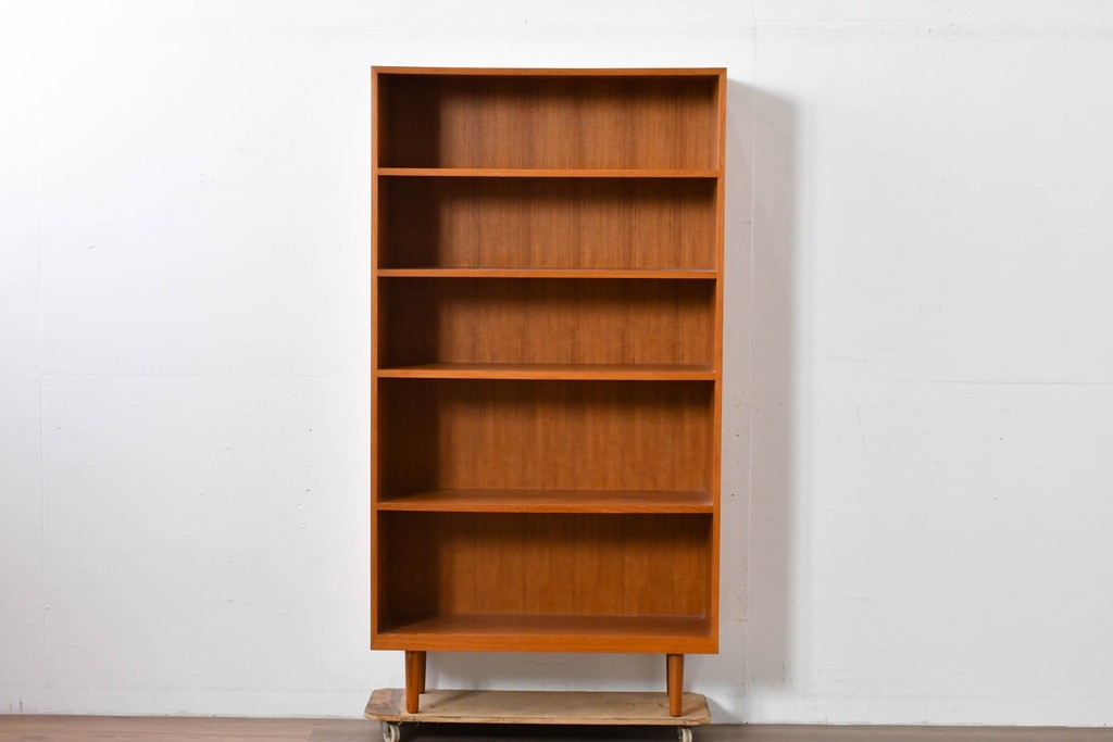 中古　美品　クロロス(CHLOROS)オリジナル　希少な廃番品　北欧デザインのおしゃれなハイブックシェルフ　(R-085215)