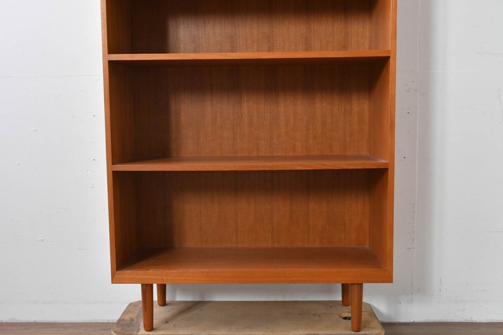 中古　美品　クロロス(CHLOROS)オリジナル　希少な廃番品　北欧デザインのおしゃれなハイブックシェルフ　(R-085215)