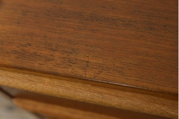 デンマークヴィンテージ　チーク材　無駄をそいだシンプルな佇まいが美しいチェスト　(R-085216)