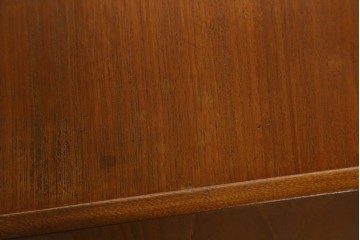 デンマークヴィンテージ　チーク材　無駄をそいだシンプルな佇まいが美しいチェスト　(R-085216)