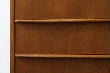 デンマークヴィンテージ　チーク材　無駄をそいだシンプルな佇まいが美しいチェスト　(R-085216)