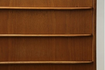 デンマークヴィンテージ　チーク材　無駄をそいだシンプルな佇まいが美しいチェスト　(R-085216)