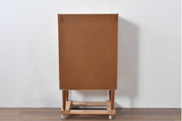 デンマークヴィンテージ　チーク材　無駄をそいだシンプルな佇まいが美しいチェスト　(R-085216)