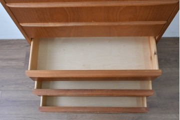 デンマークヴィンテージ　チーク材　無駄をそいだシンプルな佇まいが美しいチェスト　(R-085216)