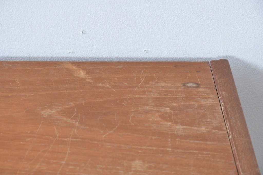 デンマークヴィンテージ　チーク材　無駄をそいだシンプルな佇まいが美しいチェスト　(R-085216)