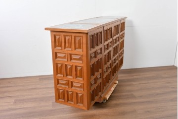 中古　ヨーロッパ高級輸入家具　上手物　チーク材　ワインラックに活躍!クラシカルな佇まいのサーバー　(R-085217)