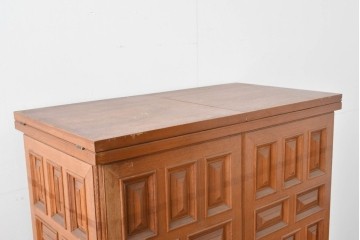 中古　ヨーロッパ高級輸入家具　上手物　チーク材　ワインラックに活躍!クラシカルな佇まいのサーバー　(R-085217)