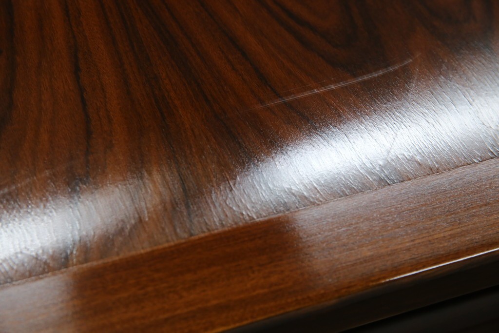 デンマークヴィンテージ　Dyrlund(デューロン)　ローズウッド材　深みのある色調で上質な佇まいの両袖机　定価約140万円　(R-085218)