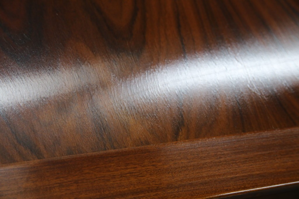 デンマークヴィンテージ　Dyrlund(デューロン)　ローズウッド材　深みのある色調で上質な佇まいの両袖机　定価約140万円　(R-085218)