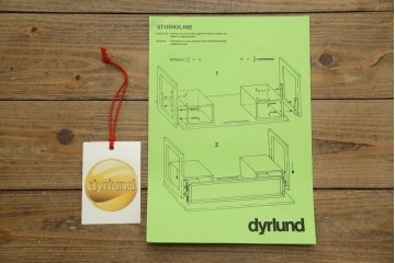 デンマークヴィンテージ　Dyrlund(デューロン)　ローズウッド材　深みのある色調で上質な佇まいの両袖机　定価約140万円　(R-085218)