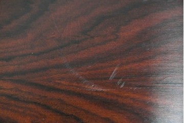 デンマークヴィンテージ　Dyrlund(デューロン)　ローズウッド　深みのある色調で上質な佇まいの両袖机　定価約140万円相当　(R-085218)