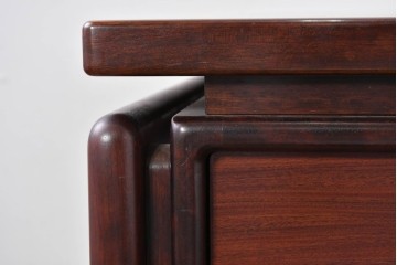 デンマークヴィンテージ　Dyrlund(デューロン)　ローズウッド　深みのある色調で上質な佇まいの両袖机　定価約140万円相当　(R-085218)