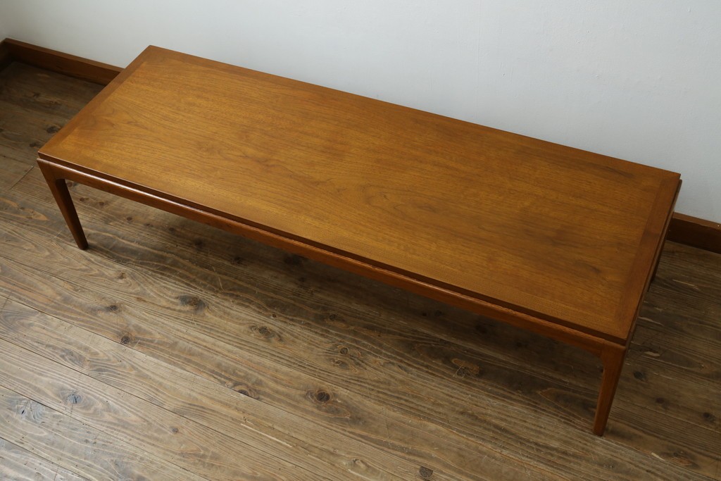 アメリカヴィンテージ　レーンファニチャー(LANE FURNITURE)　古き良きアメリカのミッドセンチュリー　飽きのこないデザインのローテーブル　(R-085219)