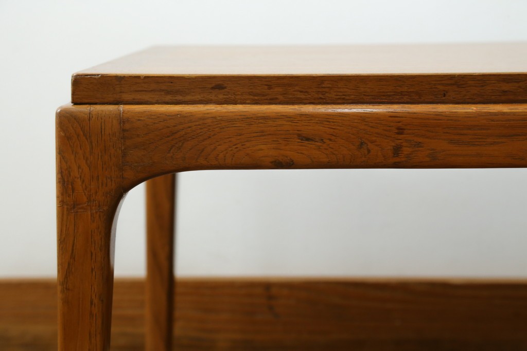 アメリカヴィンテージ　レーンファニチャー(LANE FURNITURE)　古き良きアメリカのミッドセンチュリー　飽きのこないデザインのローテーブル　(R-085219)