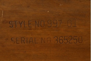 アメリカヴィンテージ　レーンファニチャー(LANE FURNITURE)　古き良きアメリカのミッドセンチュリー　飽きのこないデザインのローテーブル　(R-085219)