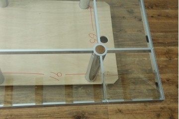 アメリカヴィンテージ　希少モデル　ノール(Knoll)　トビア・スカルパ(Tobia Scarpa)デザイン　構造美が映えるアンドレ(Andre)スクエアガラステーブル　(R-085220)