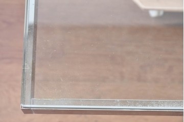 アメリカヴィンテージ　希少モデル　ノール(Knoll)　トビア・スカルパ(Tobia Scarpa)デザイン　構造美が映えるアンドレ(Andre)スクエアガラステーブル　(R-085220)