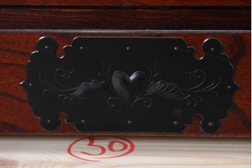 中古　美品　欅産業　仙台民芸箪笥(仙台箪笥)　漆塗りが美しい!!重厚感のある衣装箪笥　(R-085221)