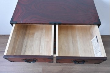 中古　美品　欅産業　仙台民芸箪笥(仙台箪笥)　漆塗りが美しい!!重厚感のある衣装箪笥　(R-085221)