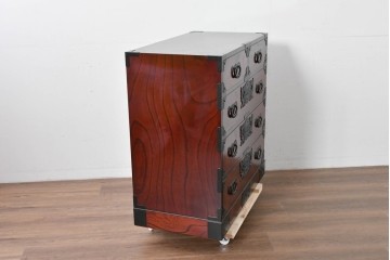 中古　美品　欅産業　仙台民芸箪笥(仙台箪笥)　漆塗りが美しい!!重厚感のある衣装箪笥　(R-085221)