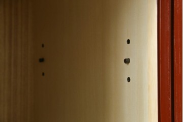 中古　美品　仙台民芸箪笥(仙台箪笥)　欅産業製　朱色漆塗り　華やかな漆の艶と牡丹金具が際立つ衣装箪笥　定価約110万円　(R-085222)