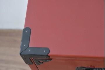 中古　美品　仙台民芸箪笥(仙台箪笥)　欅産業製　朱色漆塗り　華やかな漆の艶と牡丹金具が際立つ衣装箪笥　定価約110万円相当　(R-085222)